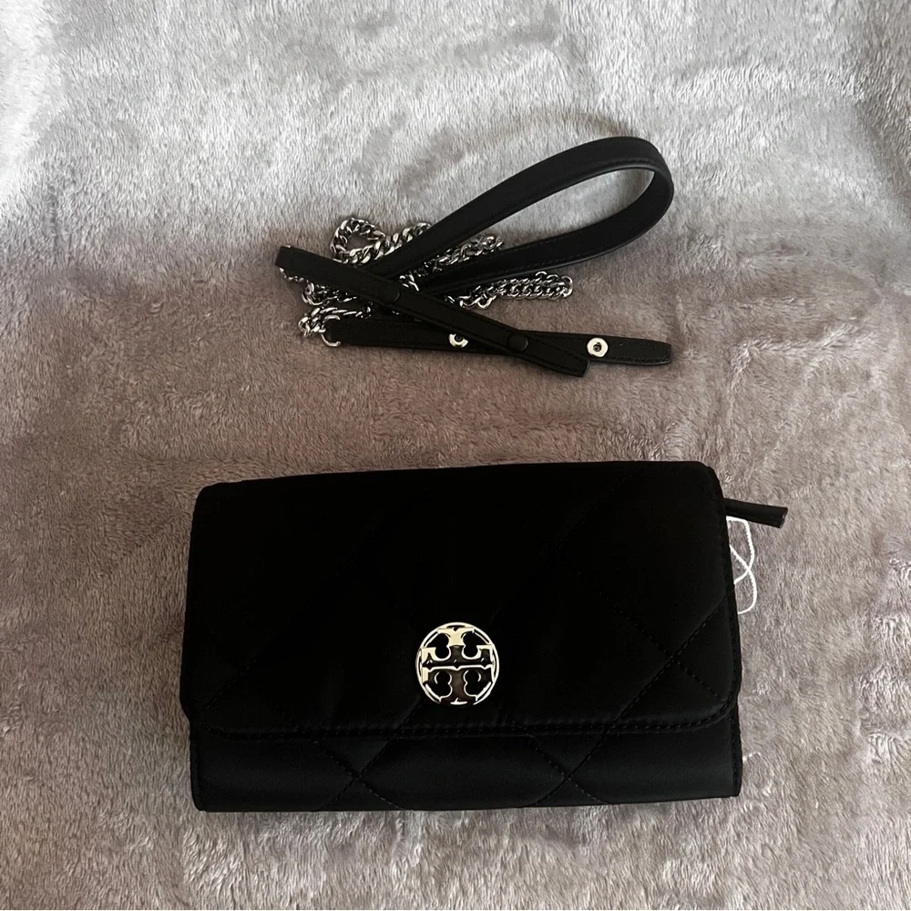 TORY BURCH• Willa Black Quilted Nylon Crossbody Bag